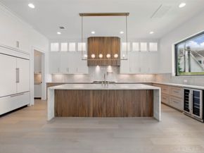 8619 Cedarbrake Drive, Spring Valley Village TX 77055