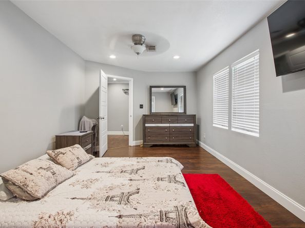 7966 Bonaire Street, Houston TX 77028