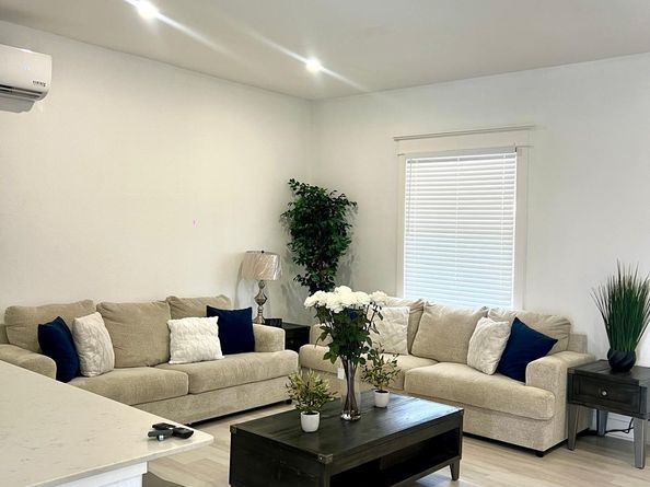 203 S Lockwood Drive, Houston TX 77011