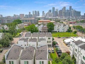 2719 Clay Street, Houston TX 77003