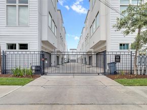 2719 Clay Street, Houston TX 77003