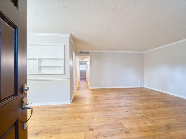 3224 Timmons Lane 157, Houston TX 77027