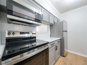 3224 Timmons Lane 157, Houston TX 77027