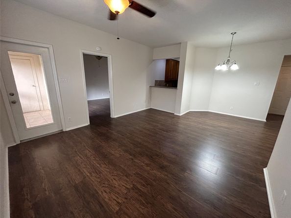2213 S Braeswood Boulevard 12B, Houston TX 77030