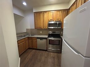 2213 S Braeswood Boulevard 12B, Houston TX 77030