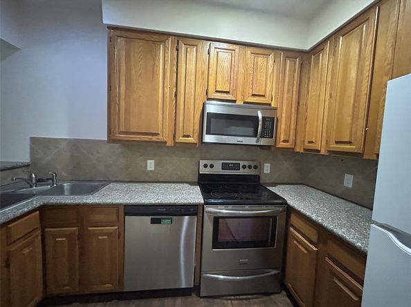 2213 S Braeswood Boulevard 12B, Houston TX 77030
