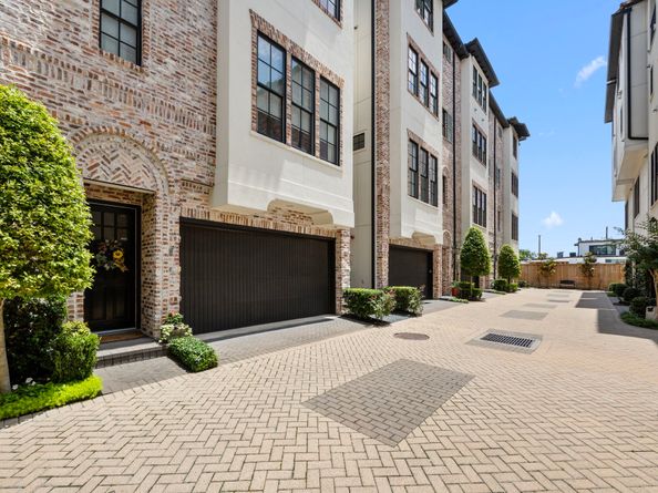 11 Robita Street, Houston TX 77019