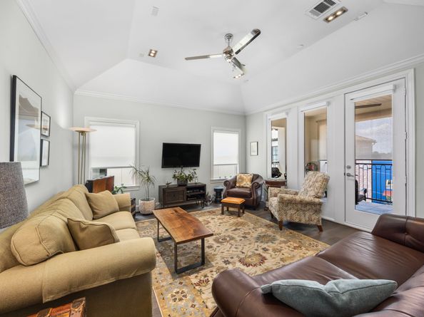 11 Robita Street, Houston TX 77019