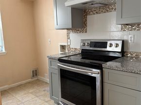 9350 Country Creek Drive 1, Houston TX 77036
