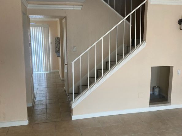 9350 Country Creek Drive 1, Houston TX 77036