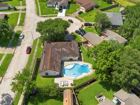 2602 Pilgrims Point Drive, Webster TX 77598
