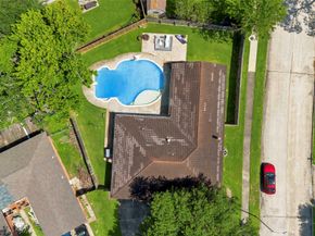 2602 Pilgrims Point Drive, Webster TX 77598