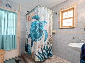 2602 Pilgrims Point Drive, Webster TX 77598