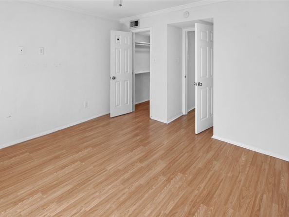 4631 Wild Indigo Street 574, Houston TX 77027