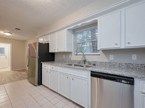 3214 Three Pines Drive, Houston TX 77339