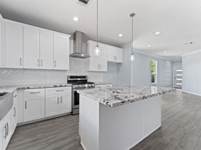 1215 E 34th Street A, Houston TX 77022