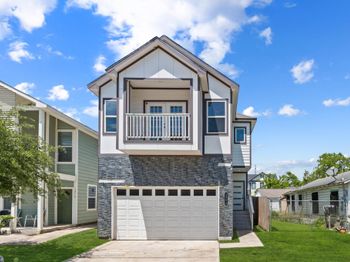 1215 E 34th Street