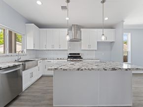 1215 E 34th Street A, Houston TX 77022