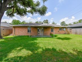 1406 Foxwood Road, Houston TX 77008