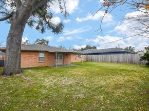 1406 Foxwood Road, Houston TX 77008