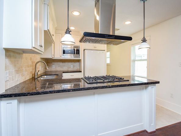 1406 Foxwood Road, Houston TX 77008
