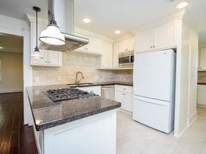 1406 Foxwood Road, Houston TX 77008
