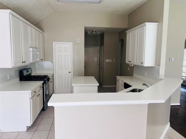 4722 Silverlake Drive, Sugar Land TX 77479