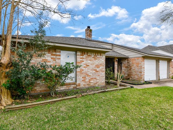 15727 Beechnut Street, Houston TX 77083
