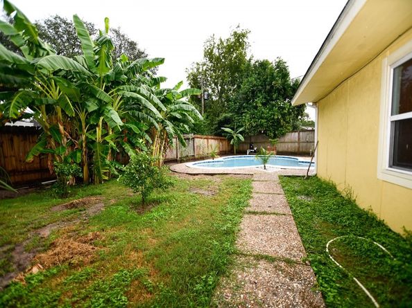 6609 Scribner Road, Houston TX 77074