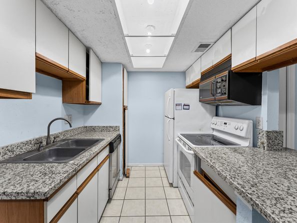 7402 Alabonson Road 303, Houston TX 77088