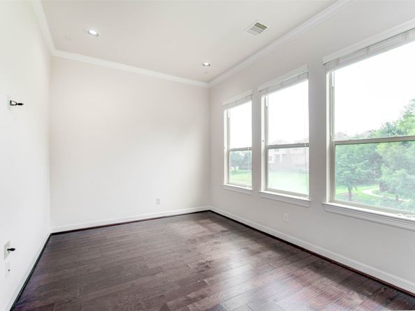 2710 Shadybrook Meadow Drive, Houston TX 77080