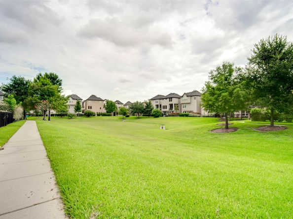2710 Shadybrook Meadow Drive, Houston TX 77080