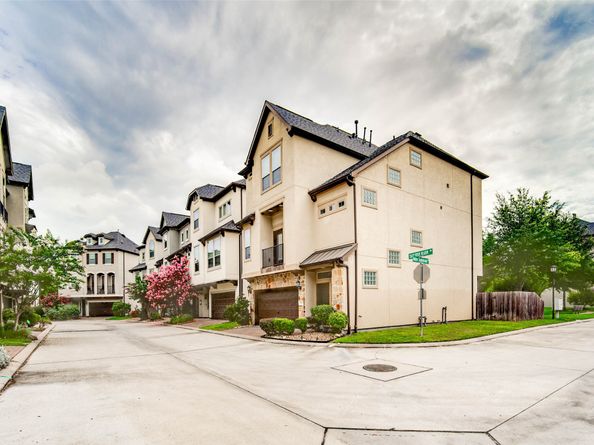 2710 Shadybrook Meadow Drive, Houston TX 77080