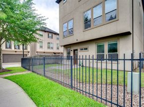 2710 Shadybrook Meadow Drive, Houston TX 77080