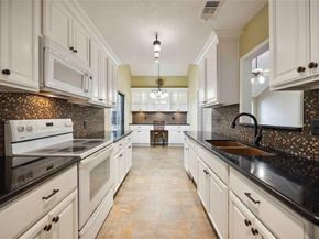 13882 Hollowgreen Drive 810, Houston TX 77082