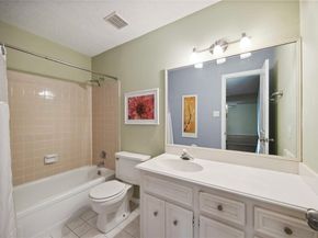 13882 Hollowgreen Drive 810, Houston TX 77082