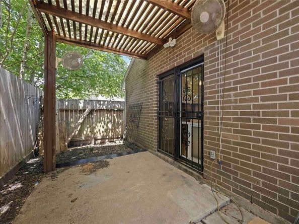 13882 Hollowgreen Drive 810, Houston TX 77082