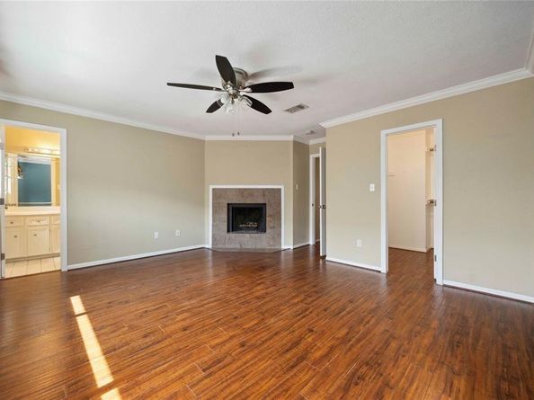 13882 Hollowgreen Drive 810, Houston TX 77082