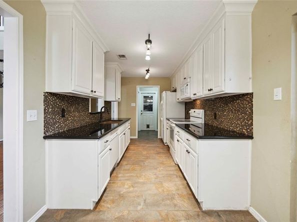 13882 Hollowgreen Drive 810, Houston TX 77082