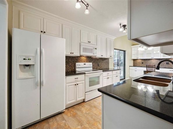 13882 Hollowgreen Drive 810, Houston TX 77082