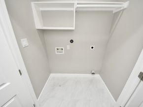 8151 - 8161 Crestview Dr, Houston TX 77028