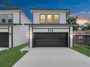 8151 - 8161 Crestview Dr, Houston TX 77028