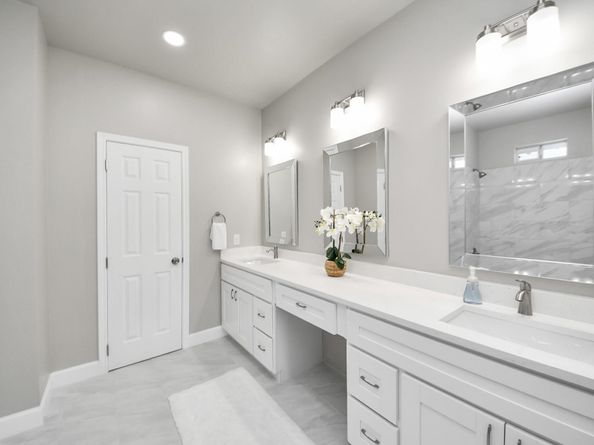 8151 - 8161 Crestview Dr, Houston TX 77028