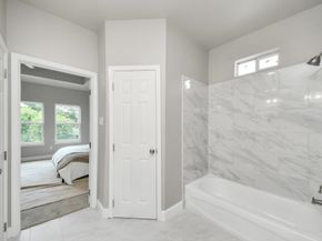 8151 - 8161 Crestview Dr, Houston TX 77028