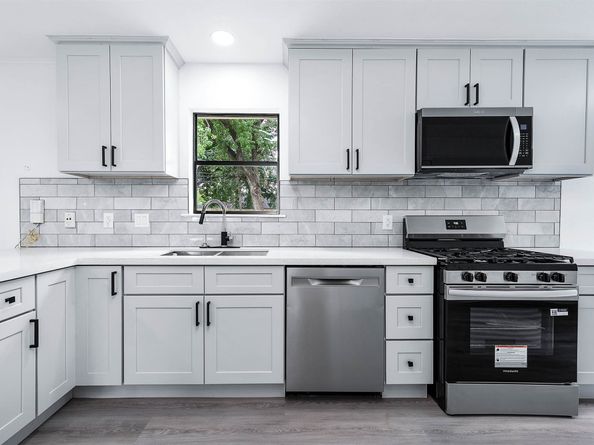 7607 Grape Street, Houston TX 77074