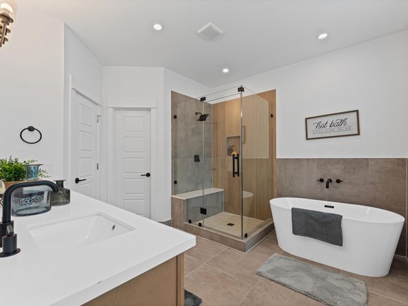 412 Neyland Street F, Houston TX 77022