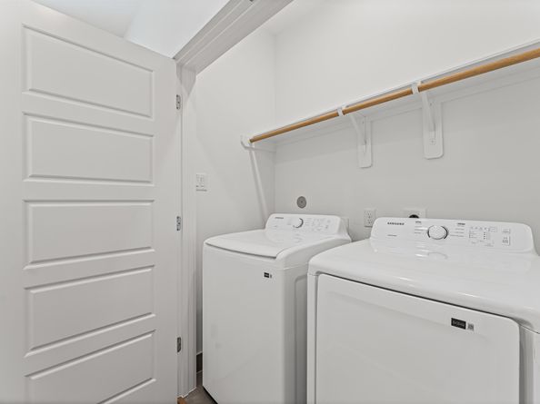 412 Neyland Street F, Houston TX 77022