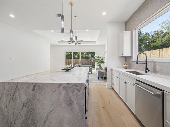 6634 Sylvan Street, Houston TX 77023