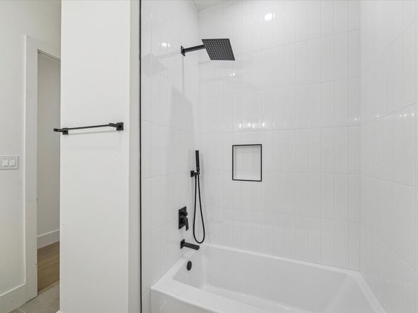 6634 Sylvan Street, Houston TX 77023