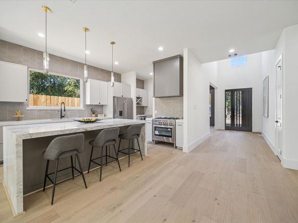 6634 Sylvan Street, Houston TX 77023